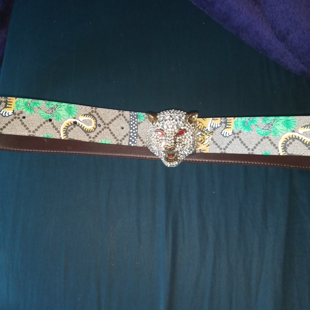 Gucci belt